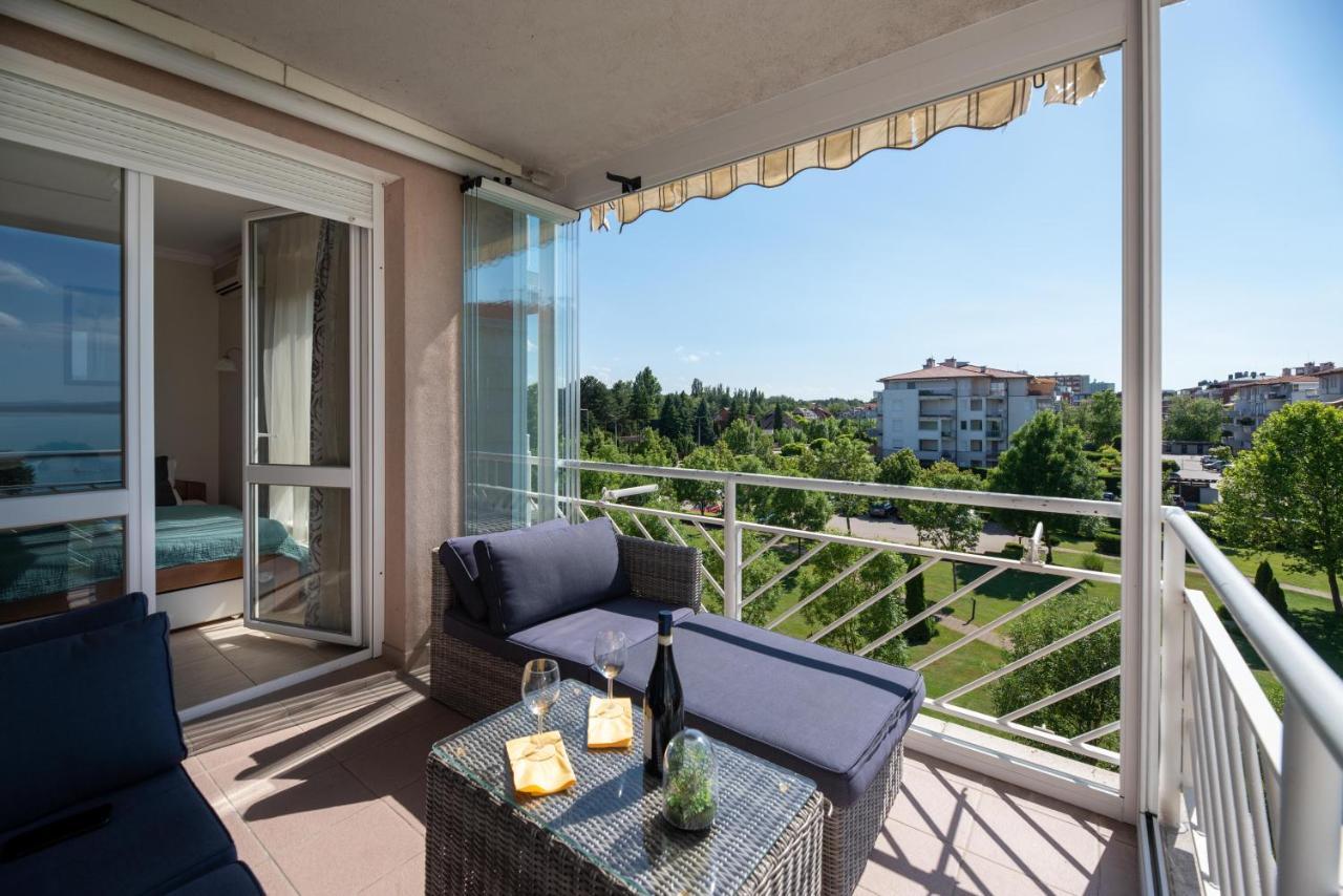 Lakeside Family Apartment Siofok Exterior photo
